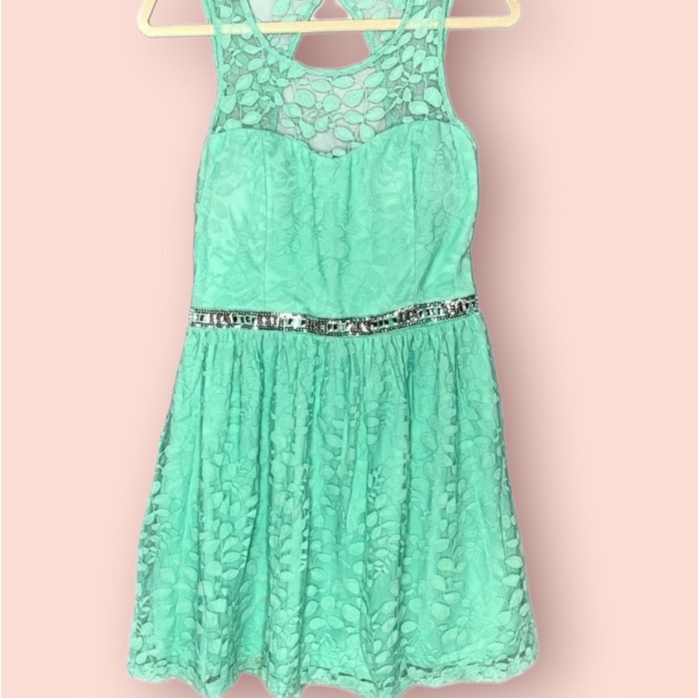 Candies sz 7 mint green lace sweetheart dress